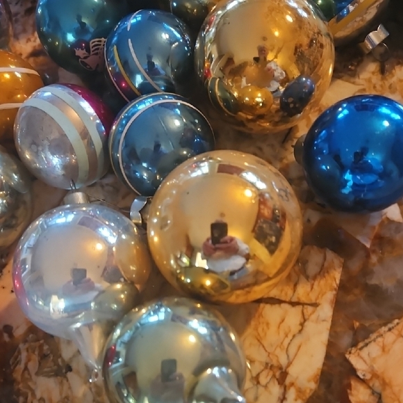 Set of 26 Vintage Shiny Brite Festive Multicolor Christmas Ornament Collection - Picture 3 of 13